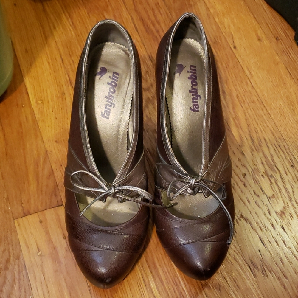 Farylrobin size 8 high heels